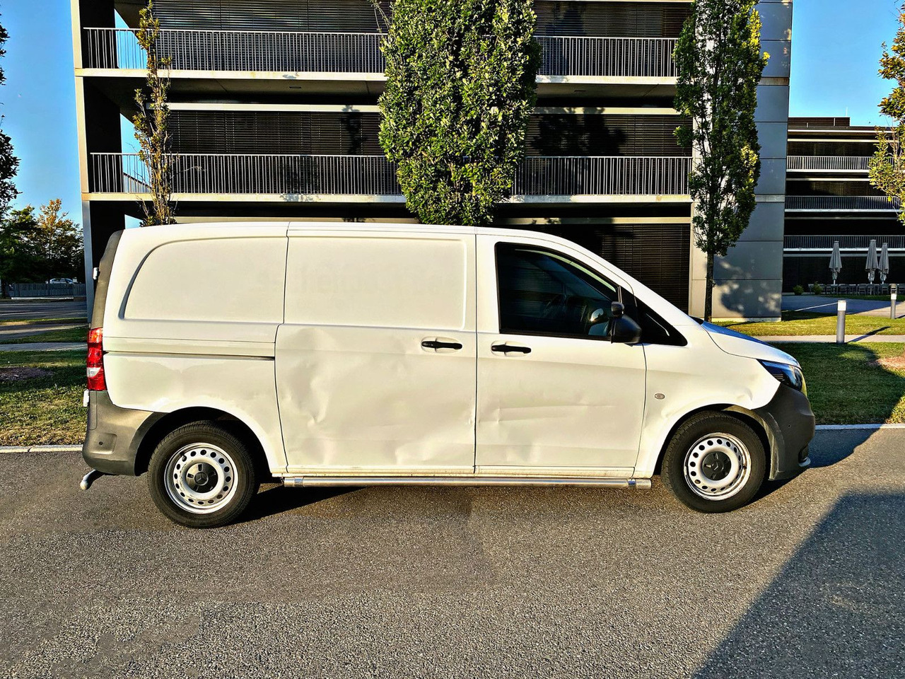 Mercedes-Benz Vito Kasten 111 CDI FWD kompakt|Kamera|Navi|19% - Fourgonnette: photos 2 Mercedes-Benz Vito Kasten 111 CDI FWD kompakt|Kamera|Navi|19% - Fourgonnette: photos 2