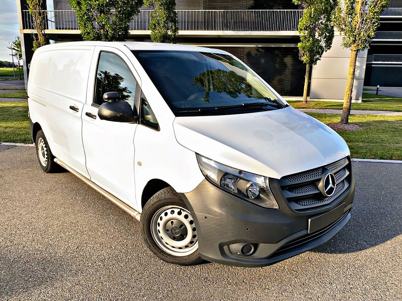 Mercedes-Benz Vito Kasten 111 FWD kompakt|Kamera|Klima|PDC|19% - Fourgonnette: photos 1 Mercedes-Benz Vito Kasten 111 FWD kompakt|Kamera|Klima|PDC|19% - Fourgonnette: photos 1
