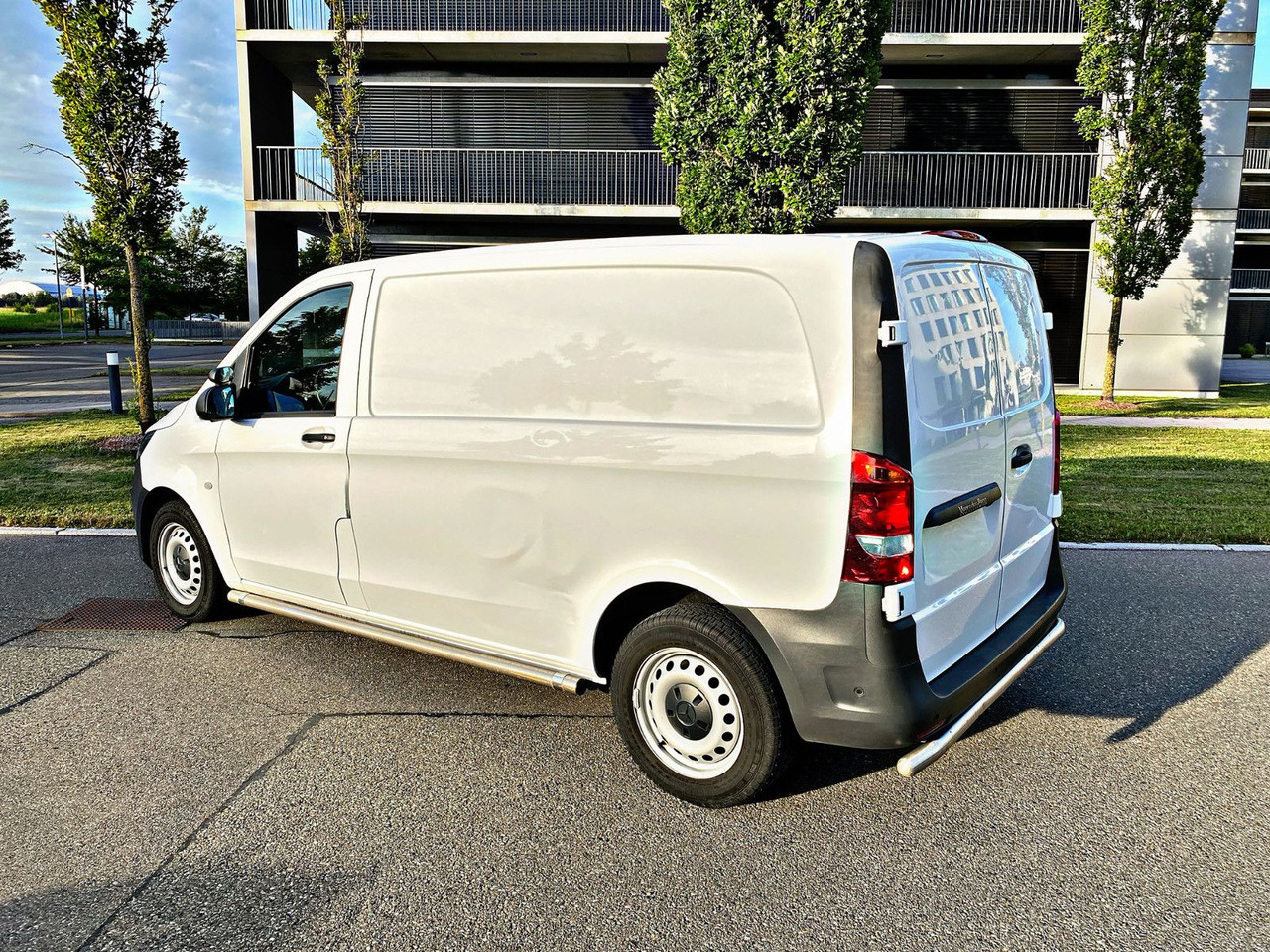 Mercedes-Benz Vito Kasten 111 FWD kompakt|Kamera|Klima|PDC|19% - Fourgonnette: photos 5 Mercedes-Benz Vito Kasten 111 FWD kompakt|Kamera|Klima|PDC|19% - Fourgonnette: photos 5