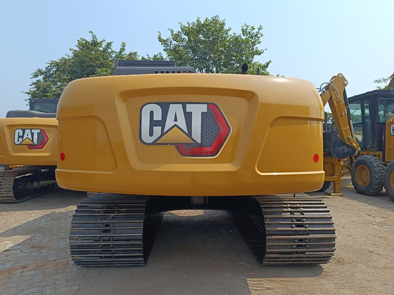 New Caterpillar 320D3GC tracked excavator - Pelle sur chenille: photos 2 New Caterpillar 320D3GC tracked excavator - Pelle sur chenille: photos 2
