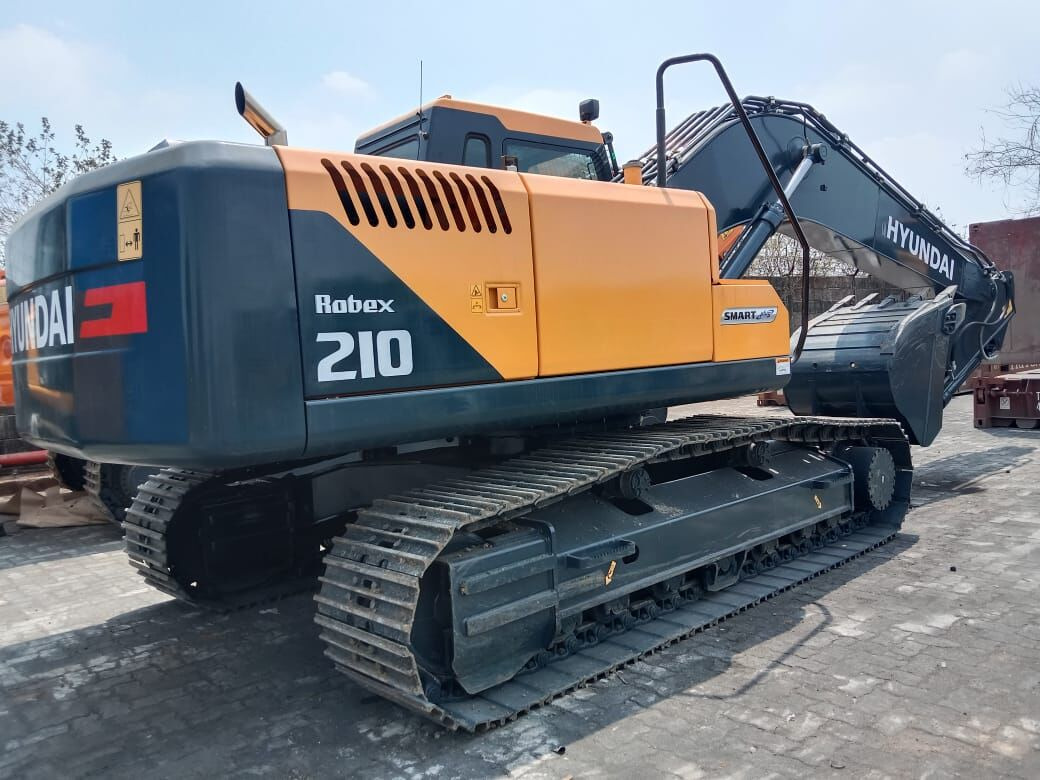 New Hyundai R210 tracked excavator - Pelle sur chenille: photos 1 New Hyundai R210 tracked excavator - Pelle sur chenille: photos 1