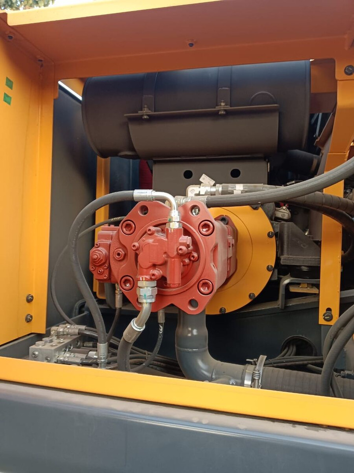 Pelle sur chenille neuf New Hyundai R215L tracked excavator: photos 6