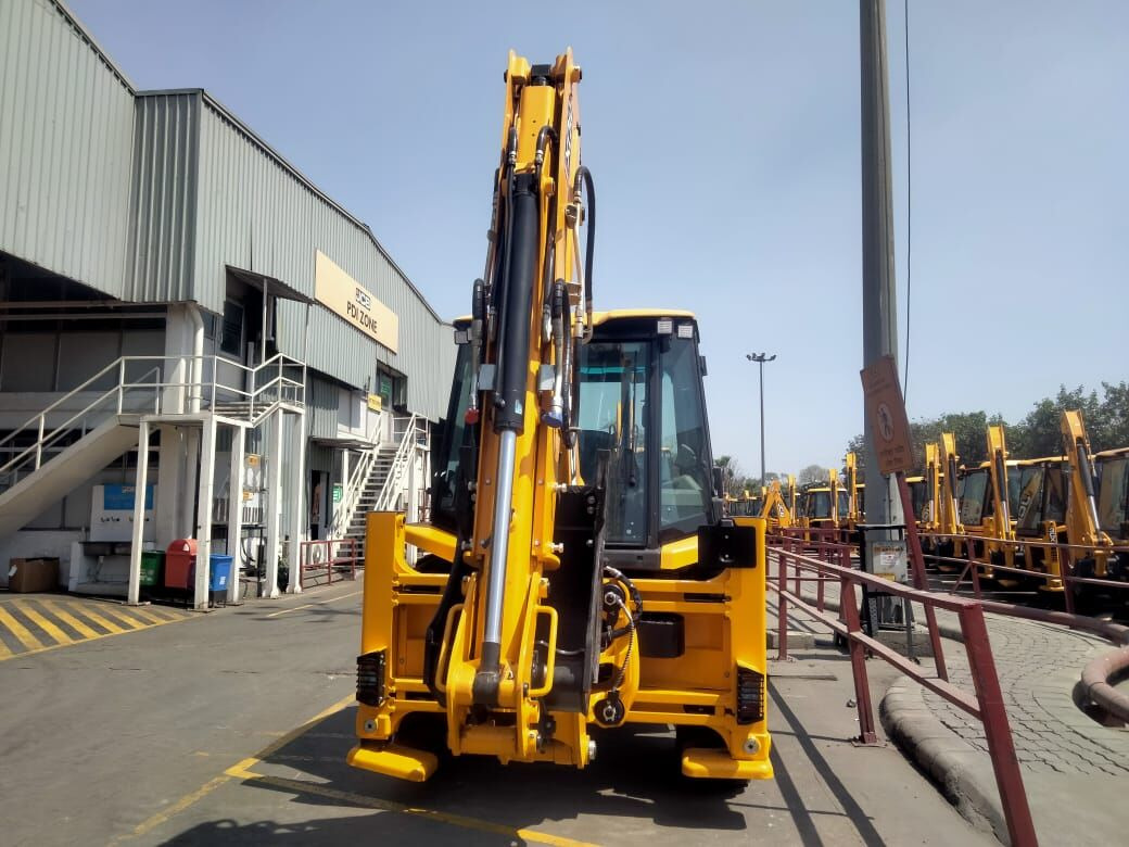 New JCB 3CX backhoe loader - Tractopelle: photos 3 New JCB 3CX backhoe loader - Tractopelle: photos 3