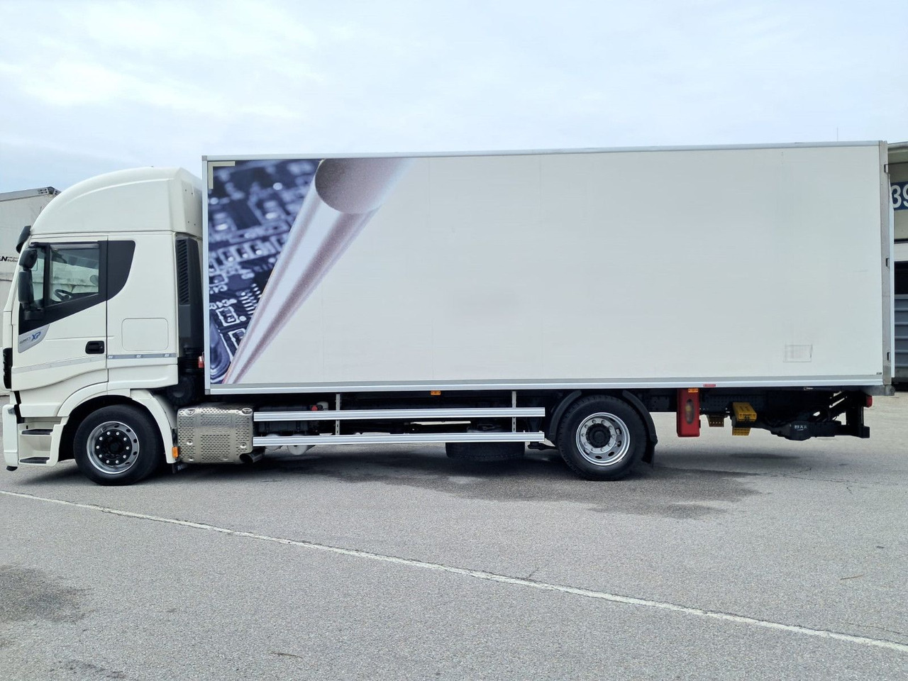 Iveco Stralis 460 Kühlkoffer | LBW | Klima | Retar - Camion frigorifique: photos 4 Iveco Stralis 460 Kühlkoffer | LBW | Klima | Retar - Camion frigorifique: photos 4