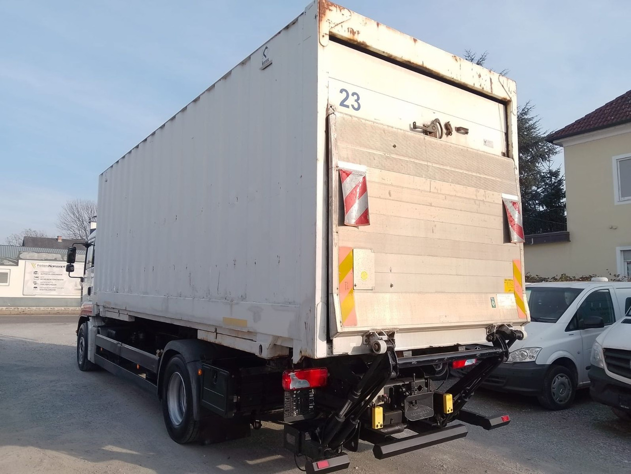 MAN TGA 18 320 - Camion porte-conteneur/ Caisse mobile: photos 3 MAN TGA 18 320 - Camion porte-conteneur/ Caisse mobile: photos 3