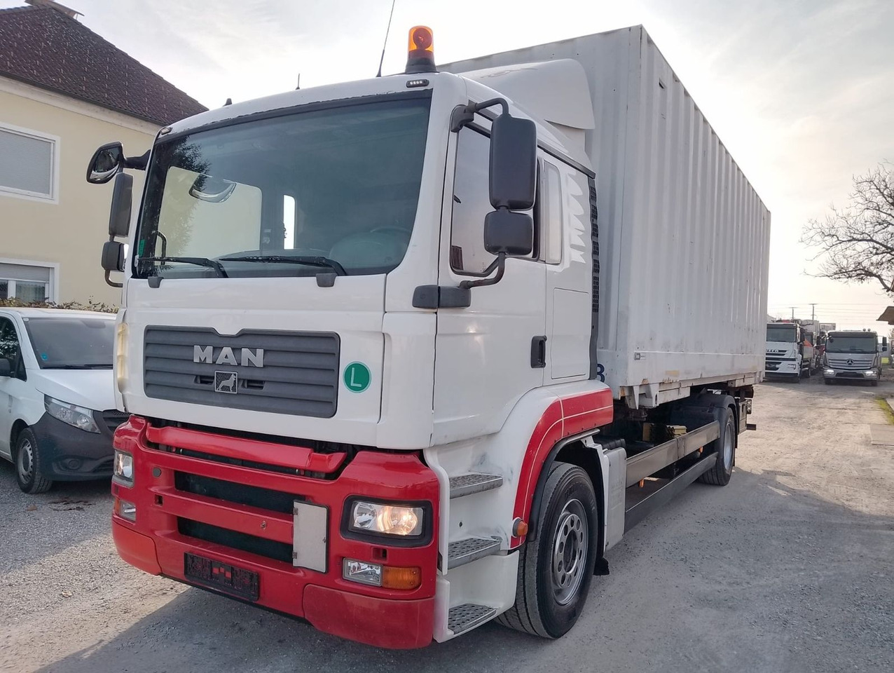 MAN TGA 18 320 - Camion porte-conteneur/ Caisse mobile: photos 1 MAN TGA 18 320 - Camion porte-conteneur/ Caisse mobile: photos 1
