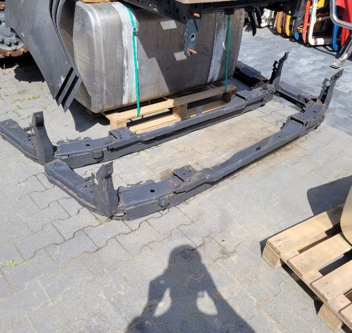 BELKA ZDERZAKA VOLVO FH13 ORYGINAL POLECAM - Pare-chocs pour Camion: photos 1 BELKA ZDERZAKA VOLVO FH13 ORYGINAL POLECAM - Pare-chocs pour Camion: photos 1