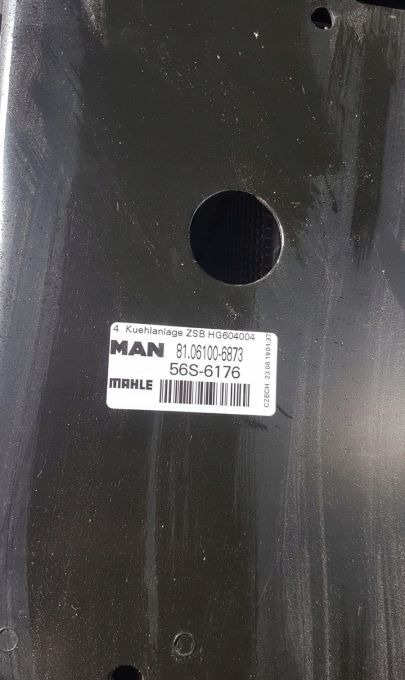 CHŁODNICE MAN TGS E6. MAHLE NOWY ORYGINAŁ 82CM. - Système de refroidissement pour Camion: photos 4 CHŁODNICE MAN TGS E6. MAHLE NOWY ORYGINAŁ 82CM. - Système de refroidissement pour Camion: photos 4