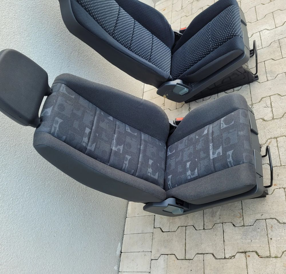 FOTEL PRAWY MERCEDES ACTROS AXOR NOWY ORYGINAŁ CHWALIM116 - Siège pour Camion: photos 2 FOTEL PRAWY MERCEDES ACTROS AXOR NOWY ORYGINAŁ CHWALIM116 - Siège pour Camion: photos 2