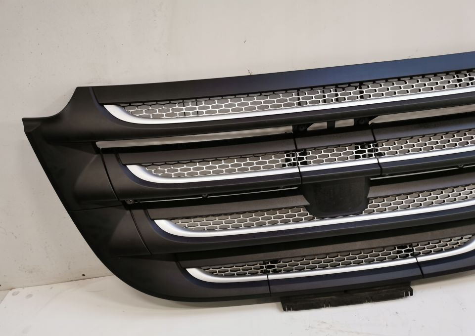 GRILL ATRAPA DAF XF 106 lift ORYGINAŁ 2048272 - Calandre pour Camion: photos 2 GRILL ATRAPA DAF XF 106 lift ORYGINAŁ 2048272 - Calandre pour Camion: photos 2