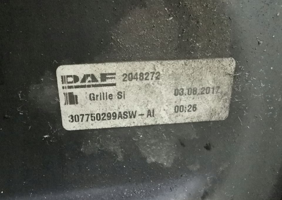 GRILL ATRAPA DAF XF 106 lift ORYGINAŁ 2048272 - Calandre pour Camion: photos 4 GRILL ATRAPA DAF XF 106 lift ORYGINAŁ 2048272 - Calandre pour Camion: photos 4