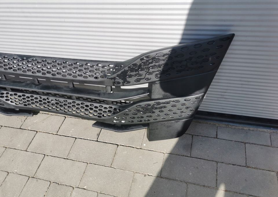 GRILL ATRAPA IVECO STRALIS S WAY 5802401392 - Capot: photos 3 GRILL ATRAPA IVECO STRALIS S WAY 5802401392 - Capot: photos 3