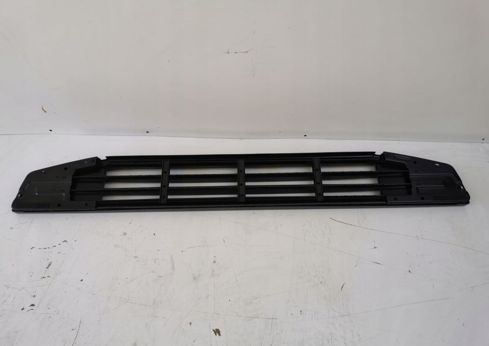 GRILL ATRAPA ŁAWKA VOLVO FH4 82208512 ORYGINAŁ - Calandre pour Camion: photos 4 GRILL ATRAPA ŁAWKA VOLVO FH4 82208512 ORYGINAŁ - Calandre pour Camion: photos 4