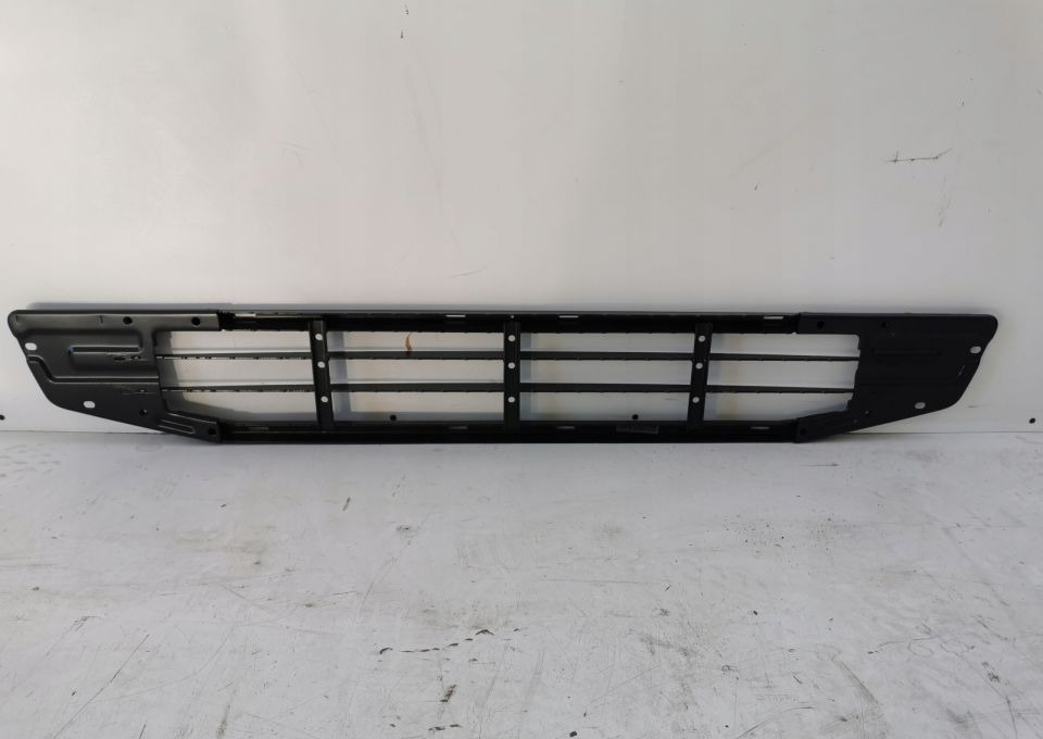 GRILL ATRAPA ŁAWKA VOLVO FH4 82255346 ORYGINAŁ - Calandre pour Camion: photos 2 GRILL ATRAPA ŁAWKA VOLVO FH4 82255346 ORYGINAŁ - Calandre pour Camion: photos 2