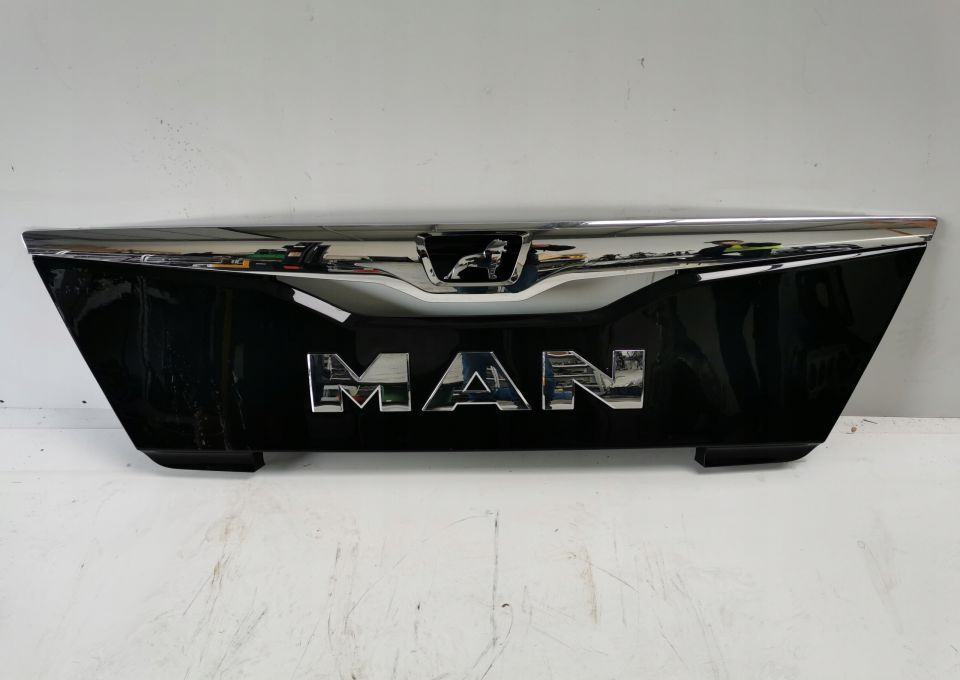 GRILL ATRAPA MAN TGX E6 lift - Capot pour Camion: photos 1 GRILL ATRAPA MAN TGX E6 lift - Capot pour Camion: photos 1