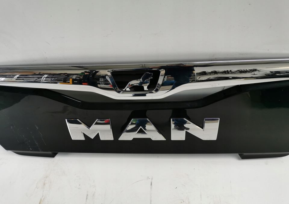 GRILL ATRAPA MAN TGX E6 lift - Capot pour Camion: photos 2 GRILL ATRAPA MAN TGX E6 lift - Capot pour Camion: photos 2