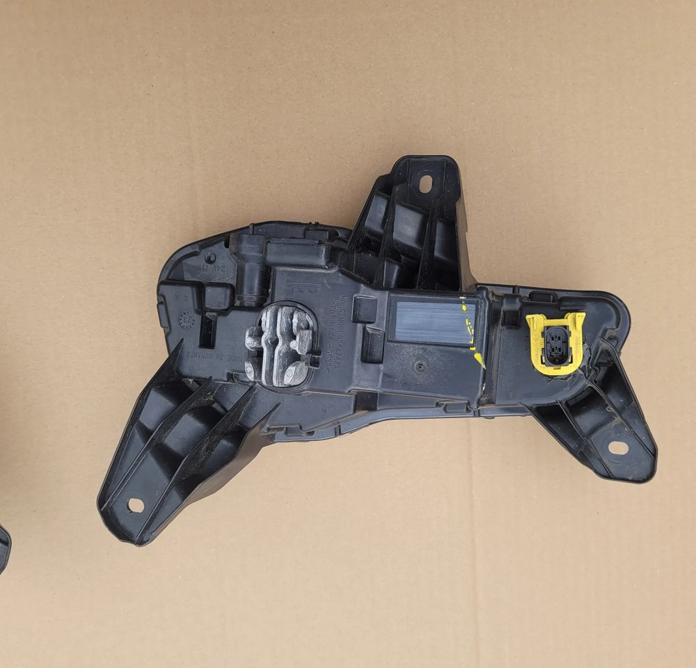 HALOGENY DAF XG XD ORYGINAŁ LED CHWALIM116 - Lumière/ Éclairage pour Camion: photos 5 HALOGENY DAF XG XD ORYGINAŁ LED CHWALIM116 - Lumière/ Éclairage pour Camion: photos 5