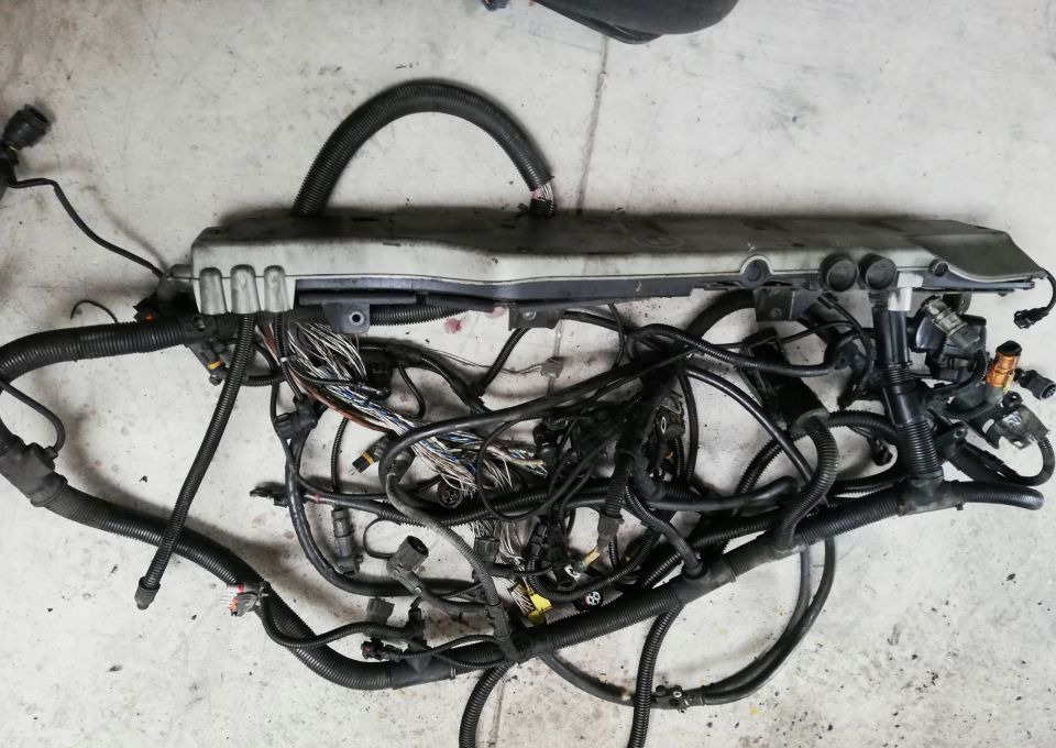 INSTALACJA SILNIKA MAN TGX TGA TGS E4 440KM - Câble/ Fil pour Camion: photos 1 INSTALACJA SILNIKA MAN TGX TGA TGS E4 440KM - Câble/ Fil pour Camion: photos 1