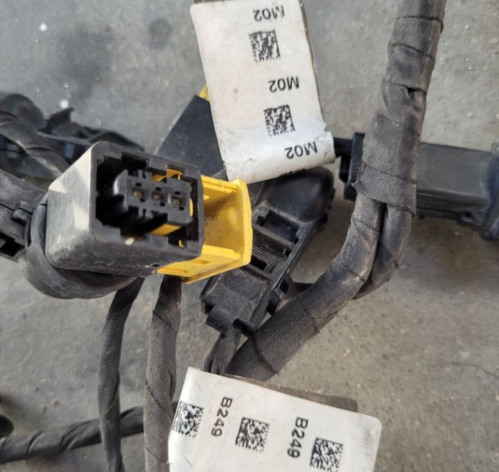 INSTALACJA ZDERZAKA VOLVO FH4 ORYGINAŁ - Câble/ Fil pour Camion: photos 3 INSTALACJA ZDERZAKA VOLVO FH4 ORYGINAŁ - Câble/ Fil pour Camion: photos 3