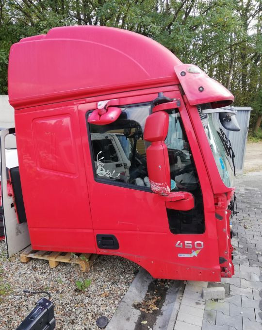 KABINA IVECO STRALIS E5 2007R.BEZWYPADEK - Cabine pour Camion: photos 1 KABINA IVECO STRALIS E5 2007R.BEZWYPADEK - Cabine pour Camion: photos 1