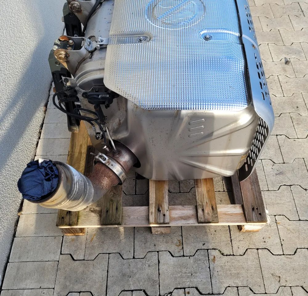 KATALIZATOR IVECO EUROCARGO E6 ORYGINAŁ - Catalyseur pour Camion: photos 3 KATALIZATOR IVECO EUROCARGO E6 ORYGINAŁ - Catalyseur pour Camion: photos 3