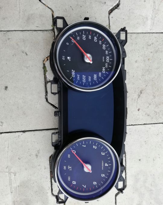 LICZNIK MERCEDES E KLASA W213 - Panel de instrumentos pour Camion: photos 1 LICZNIK MERCEDES E KLASA W213 - Panel de instrumentos pour Camion: photos 1