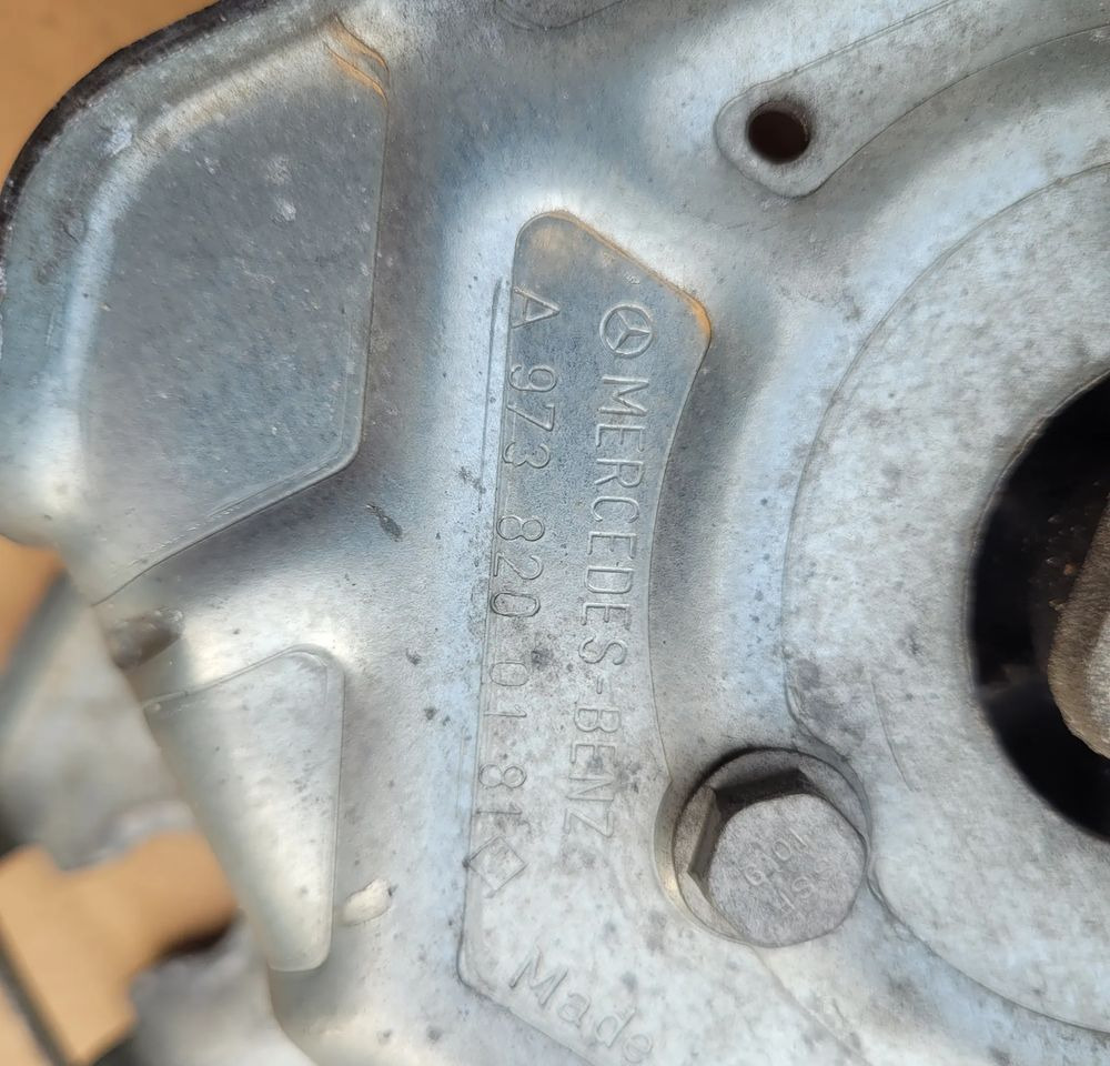 MECHANIZM WYCIERACZEK MERCEDES ATEGO 3 A9738200181 - Carrosserie et extérieur pour Camion: photos 3 MECHANIZM WYCIERACZEK MERCEDES ATEGO 3 A9738200181 - Carrosserie et extérieur pour Camion: photos 3