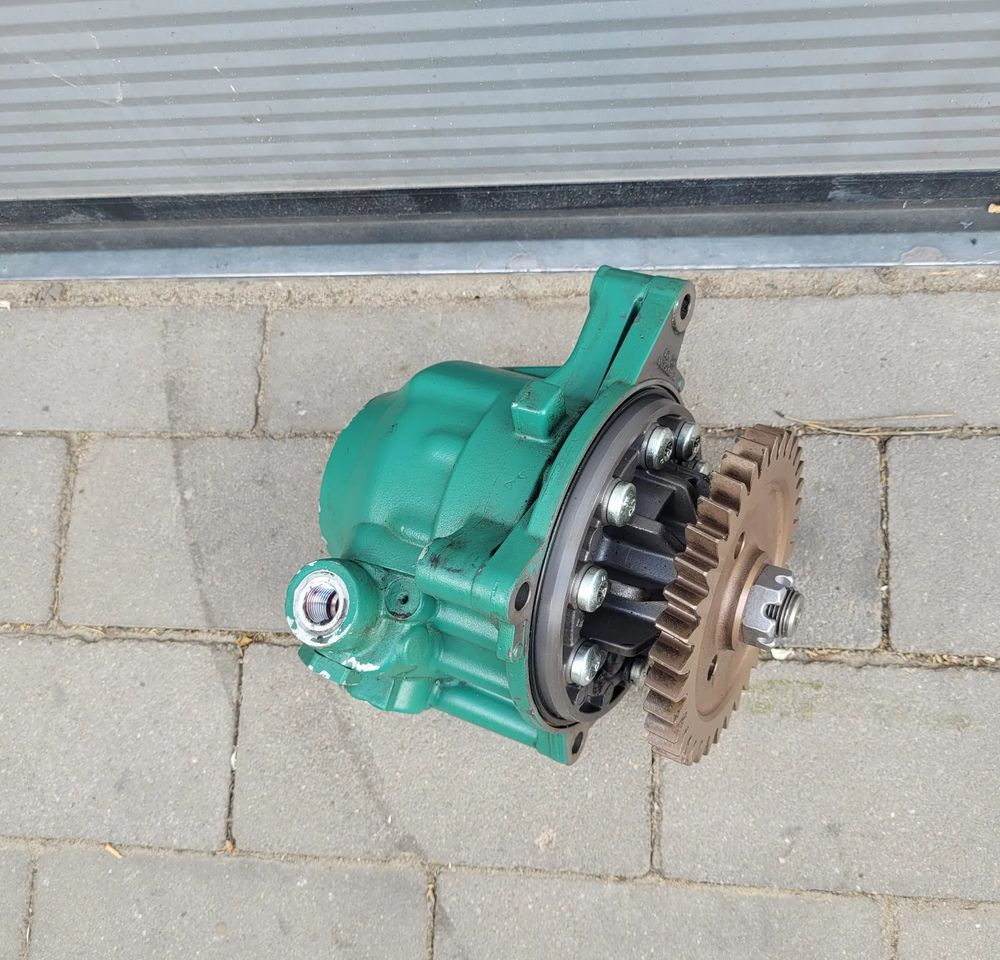 POMPA WSPOMAGANIA VOLVO FH5 ORYGINAŁ 23645399 CHWALIM116 - Commande de gouvernail pour Camion: photos 2 POMPA WSPOMAGANIA VOLVO FH5 ORYGINAŁ 23645399 CHWALIM116 - Commande de gouvernail pour Camion: photos 2