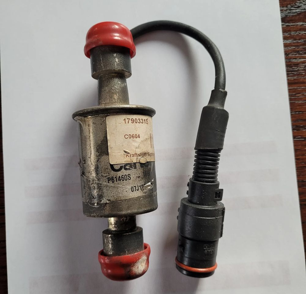 POMPKA PALIWA DAF XF 106 - Pompe à carburant pour Camion: photos 1 POMPKA PALIWA DAF XF 106 - Pompe à carburant pour Camion: photos 1