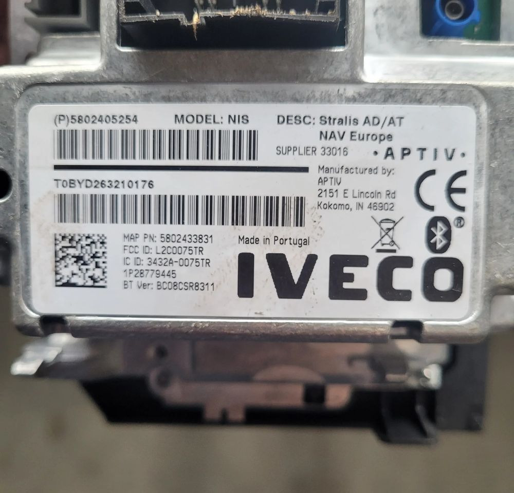 RADIO NAWIGACJA IVECO STRALIS 5802405254 - Cabine et intérieur pour Camion: photos 2 RADIO NAWIGACJA IVECO STRALIS 5802405254 - Cabine et intérieur pour Camion: photos 2