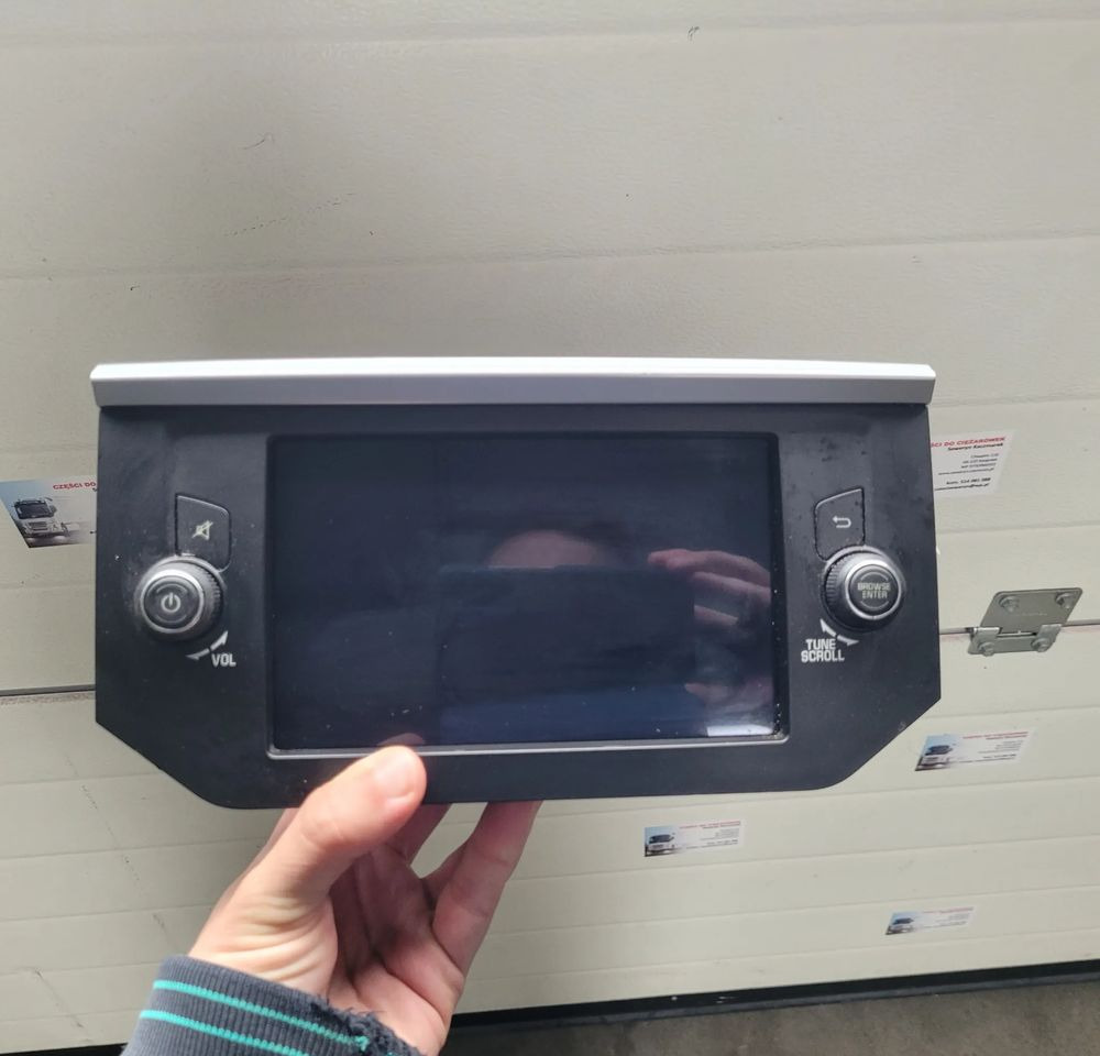 RADIO NAWIGACJA IVECO STRALIS 5802405254 - Cabine et intérieur pour Camion: photos 1 RADIO NAWIGACJA IVECO STRALIS 5802405254 - Cabine et intérieur pour Camion: photos 1
