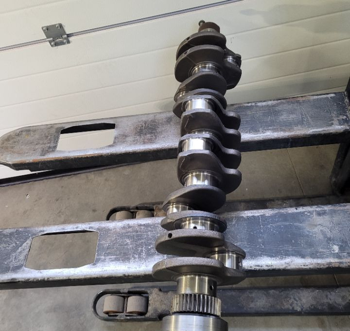 WAL KORBOWY IVECO EUROCARGO E6 504300401 - Vilebrequin pour Camion: photos 1 WAL KORBOWY IVECO EUROCARGO E6 504300401 - Vilebrequin pour Camion: photos 1