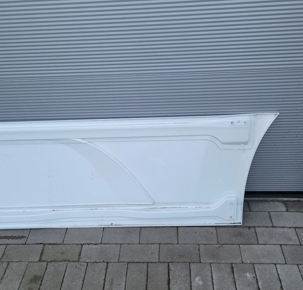 ZABUDOWA MIEDZYOSIOWA SPOJLER DAF XF 106 LIFT RH. 2123059 CHWALIM116 - Aérodynamique/ Spoilers pour Camion: photos 5 ZABUDOWA MIEDZYOSIOWA SPOJLER DAF XF 106 LIFT RH. 2123059 CHWALIM116 - Aérodynamique/ Spoilers pour Camion: photos 5