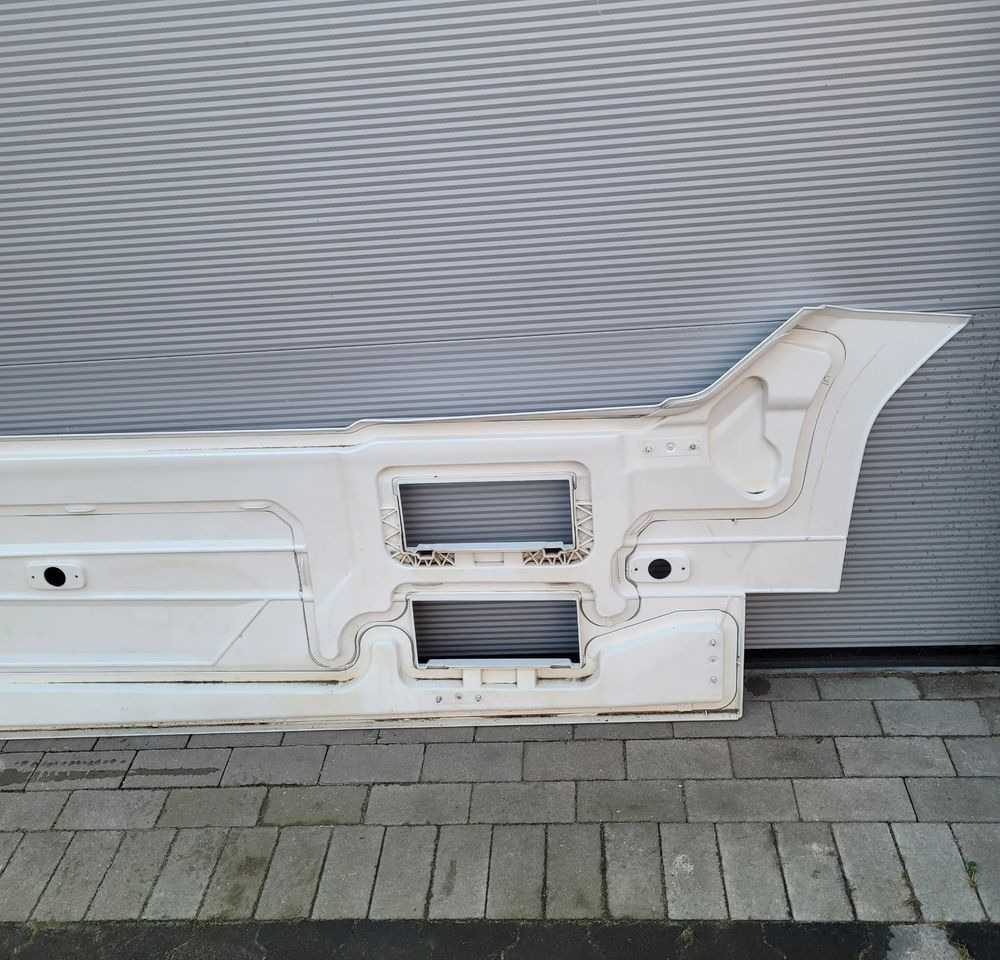 ZABUDOWA MIEDZYOSIOWA SPOJLER DAF XG XG+ 2292740 LH ORYGINAŁ CHWALIM116 - Aérodynamique/ Spoilers pour Camion: photos 5 ZABUDOWA MIEDZYOSIOWA SPOJLER DAF XG XG+ 2292740 LH ORYGINAŁ CHWALIM116 - Aérodynamique/ Spoilers pour Camion: photos 5