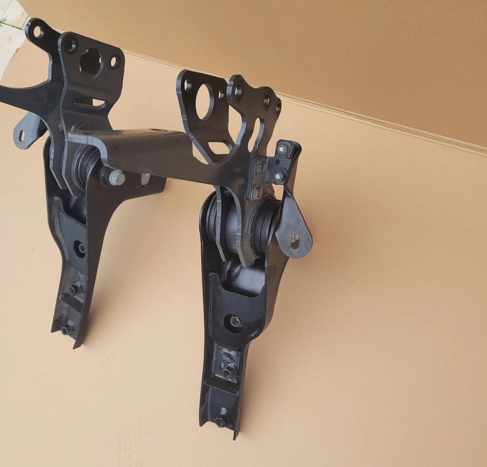 ZAWIESZENIE KABINY WYWROT MERCEDES ATEGO NOWY ORYGINAŁ A9673103063 CHWALIM116 - Suspension de cabine pour Camion: photos 2 ZAWIESZENIE KABINY WYWROT MERCEDES ATEGO NOWY ORYGINAŁ A9673103063 CHWALIM116 - Suspension de cabine pour Camion: photos 2