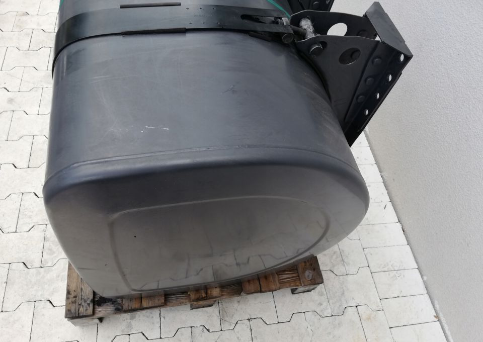 ZBIORNIK PALIWA VOLVO FH4 FH13 FMX FM 110X70CM - Réservoir de carburant: photos 3 ZBIORNIK PALIWA VOLVO FH4 FH13 FMX FM 110X70CM - Réservoir de carburant: photos 3