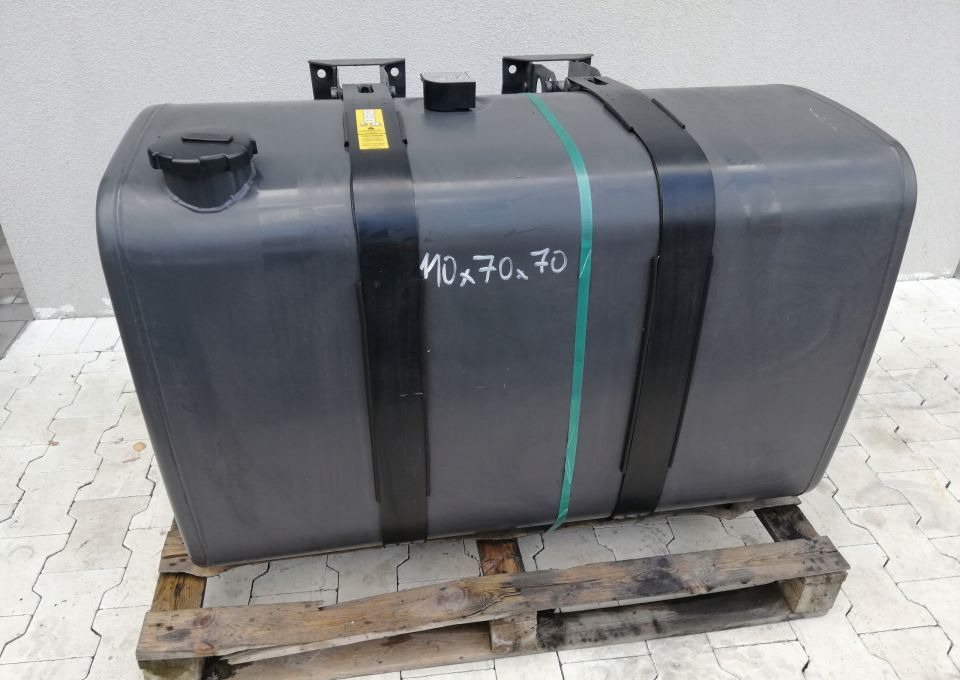ZBIORNIK PALIWA VOLVO FH4 FH13 FMX FM 110X70CM - Réservoir de carburant: photos 1 ZBIORNIK PALIWA VOLVO FH4 FH13 FMX FM 110X70CM - Réservoir de carburant: photos 1
