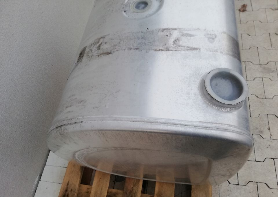 ZBIORNIK PALIWA VOLVO FH4 FH13 RENAULT 365l 90x70x70 - Réservoir de carburant: photos 3 ZBIORNIK PALIWA VOLVO FH4 FH13 RENAULT 365l 90x70x70 - Réservoir de carburant: photos 3