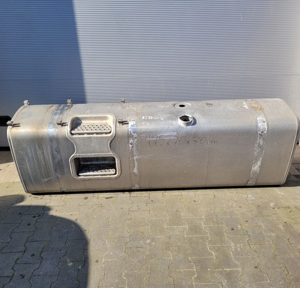 ZBIORNIK PALIWA VOLVO FH4 RENAULT 21442020 900L ORYGINAŁ CHWALIM116 - Préparation du carburant pour Camion: photos 1 ZBIORNIK PALIWA VOLVO FH4 RENAULT 21442020 900L ORYGINAŁ CHWALIM116 - Préparation du carburant pour Camion: photos 1