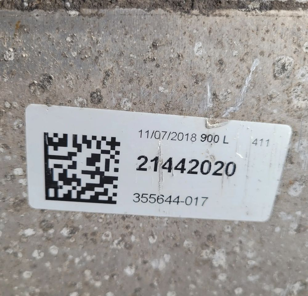 ZBIORNIK PALIWA VOLVO FH4 RENAULT 21442020 900L ORYGINAŁ CHWALIM116 - Préparation du carburant pour Camion: photos 4 ZBIORNIK PALIWA VOLVO FH4 RENAULT 21442020 900L ORYGINAŁ CHWALIM116 - Préparation du carburant pour Camion: photos 4