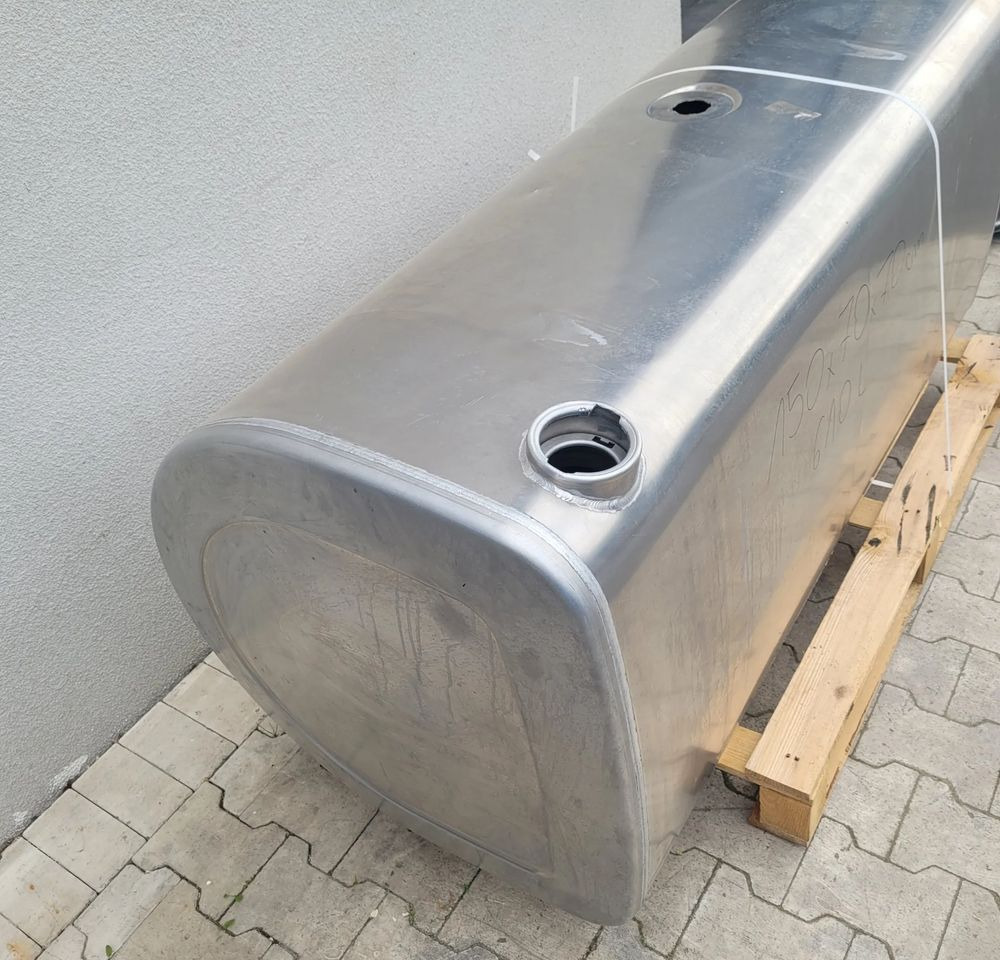 ZBIORNIK PALIWA VOLVO FH4 RENAULT 21516454 610L 150X70X70CM - Préparation du carburant pour Camion: photos 3 ZBIORNIK PALIWA VOLVO FH4 RENAULT 21516454 610L 150X70X70CM - Préparation du carburant pour Camion: photos 3