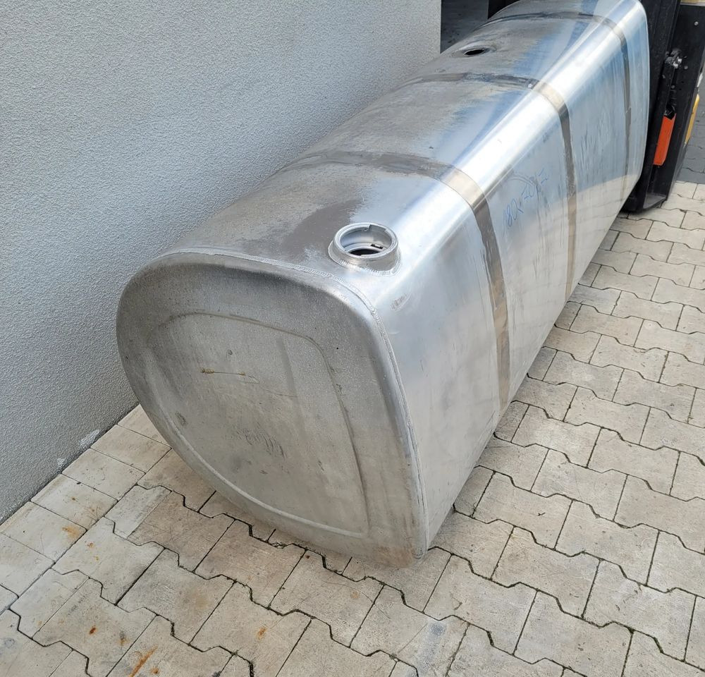 ZBIORNIK PALIWA VOLVO FH4 RENAULT OM 21516457 730l 180x70x70cm - Préparation du carburant: photos 3 ZBIORNIK PALIWA VOLVO FH4 RENAULT OM 21516457 730l 180x70x70cm - Préparation du carburant: photos 3