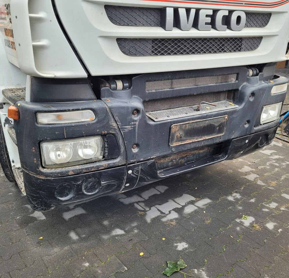 ZDERZAK IVECO TRAKKER STRALIS - Carrosserie et extérieur: photos 2 ZDERZAK IVECO TRAKKER STRALIS - Carrosserie et extérieur: photos 2
