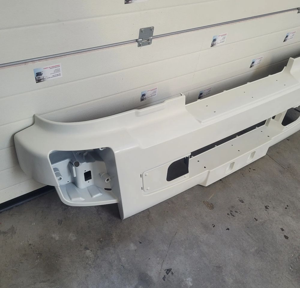 ZDERZAK ORYGINAŁ VOLVO FL WYSOKI 20958817 - Pare-chocs pour Camion: photos 2 ZDERZAK ORYGINAŁ VOLVO FL WYSOKI 20958817 - Pare-chocs pour Camion: photos 2