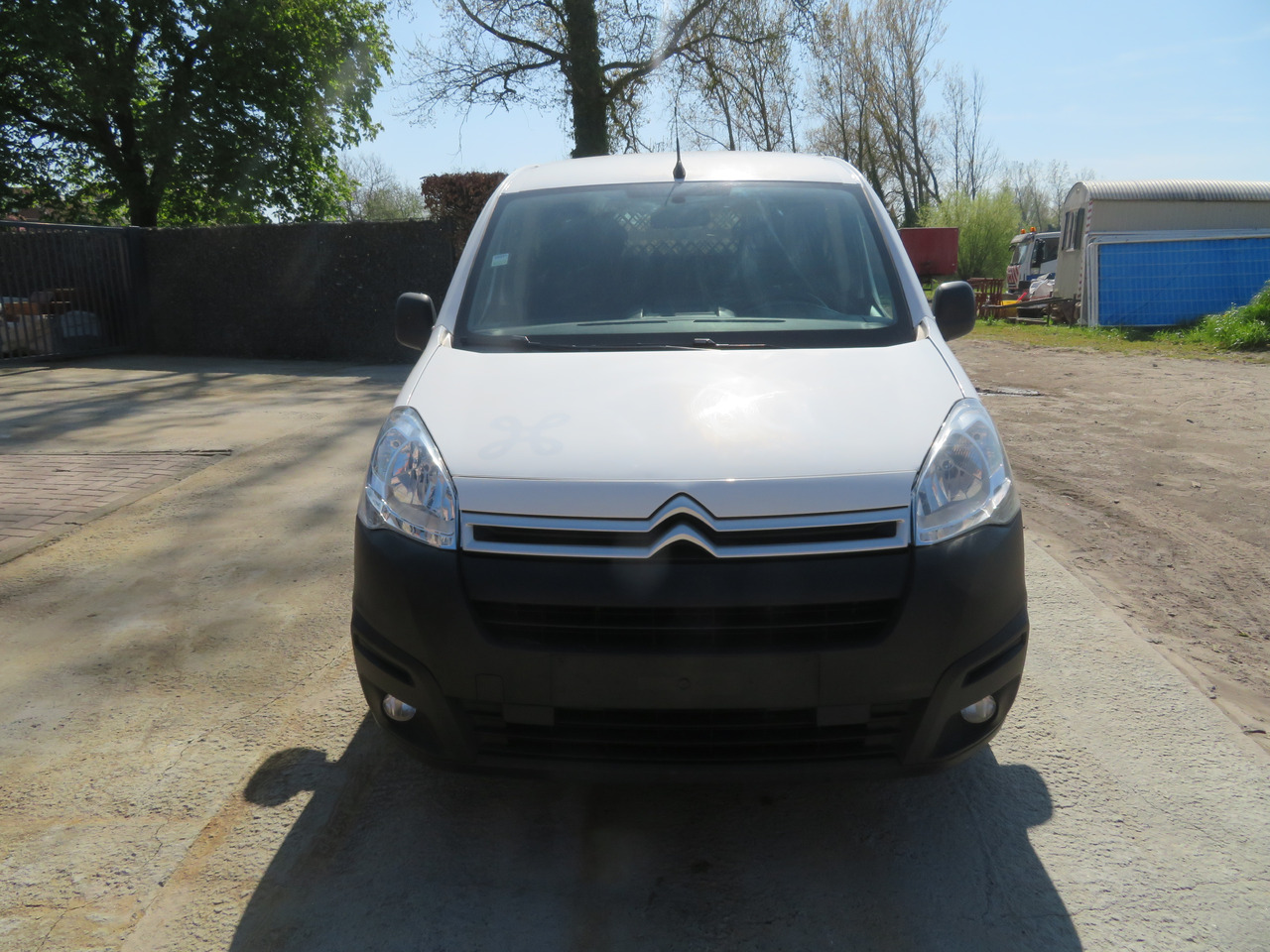 CITROËN Berlingo 1.6 BlueHDi CLUB - Fourgon utilitaire: photos 2 CITROËN Berlingo 1.6 BlueHDi CLUB - Fourgon utilitaire: photos 2