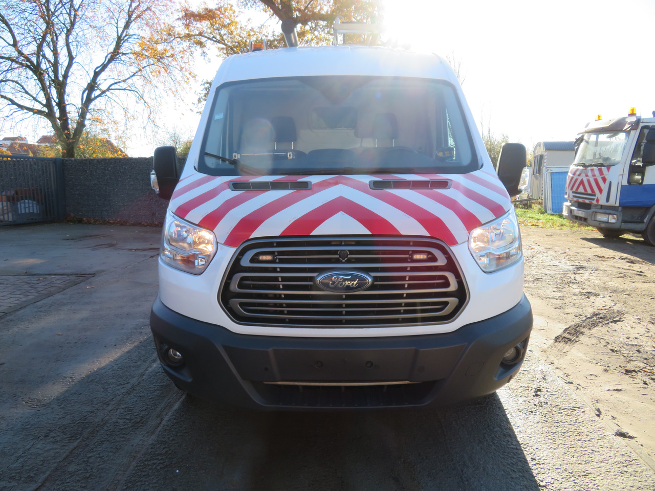 Ford Transit 2.0TDCi - L2H2 - Fourgon utilitaire: photos 2 Ford Transit 2.0TDCi - L2H2 - Fourgon utilitaire: photos 2