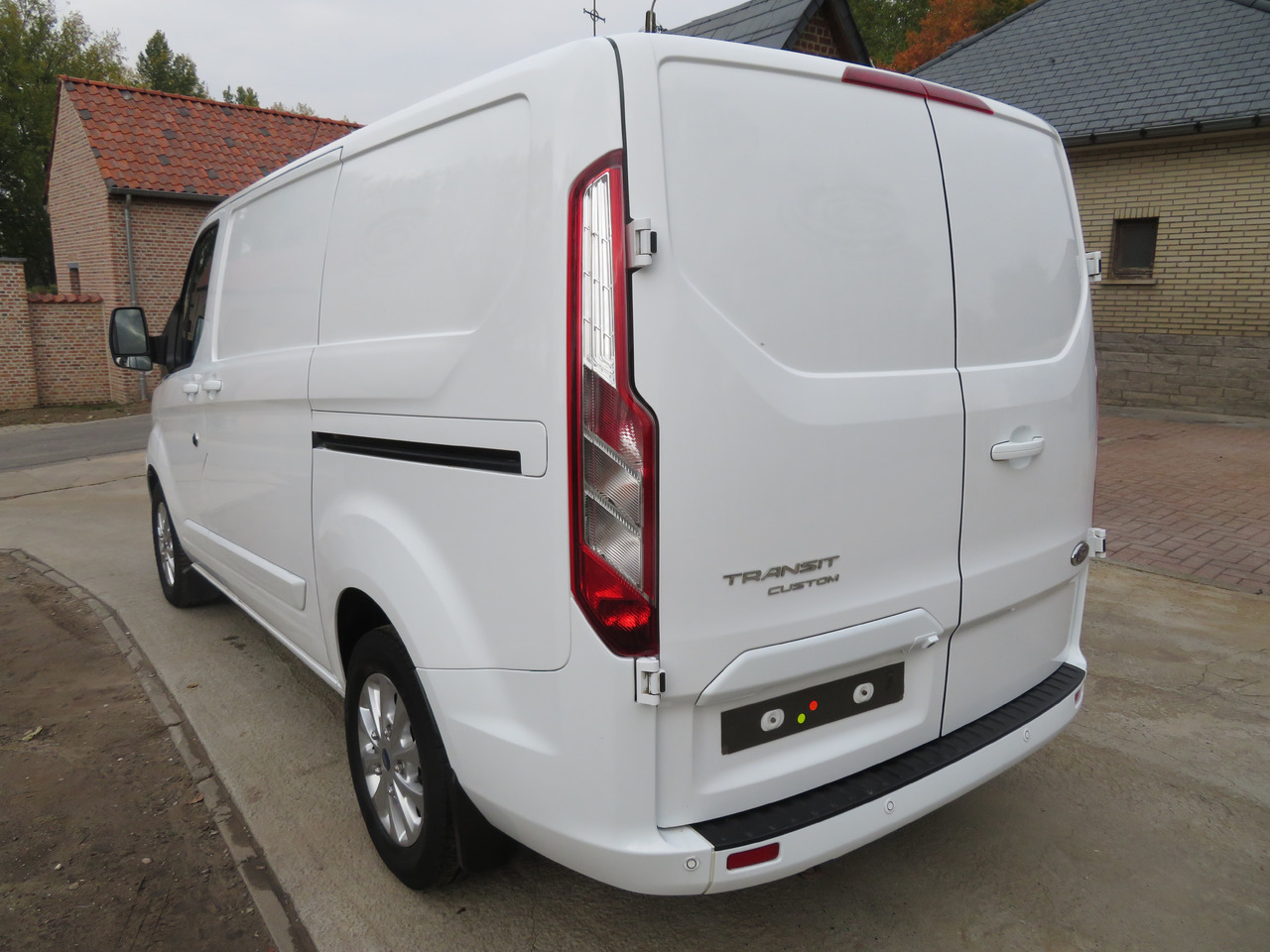 Ford Transit Custom 2.0tdci - Fourgonnette: photos 5 Ford Transit Custom 2.0tdci - Fourgonnette: photos 5