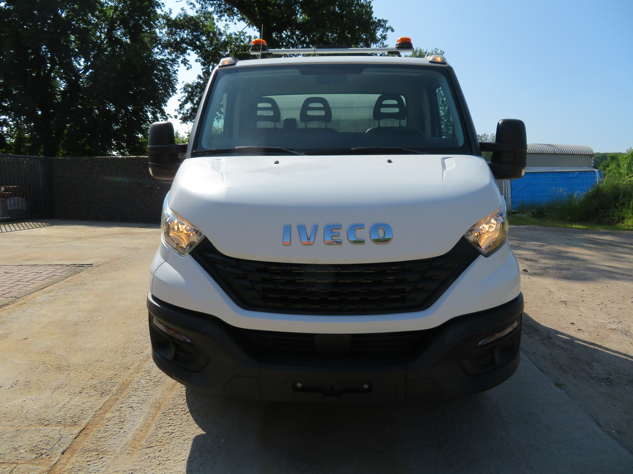 IVECO Daily 35C16 3.0 - Véhicule utilitaire benne: photos 2 IVECO Daily 35C16 3.0 - Véhicule utilitaire benne: photos 2