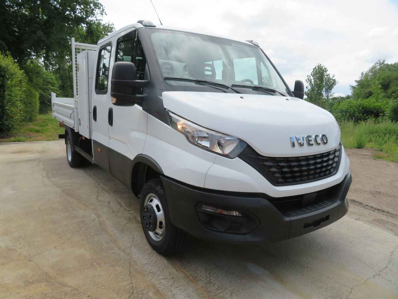 IVECO Daily 35C16 3.0 Dubbel cabine - Véhicule utilitaire benne, Utilitaire double cabine: photos 1 IVECO Daily 35C16 3.0 Dubbel cabine - Véhicule utilitaire benne, Utilitaire double cabine: photos 1