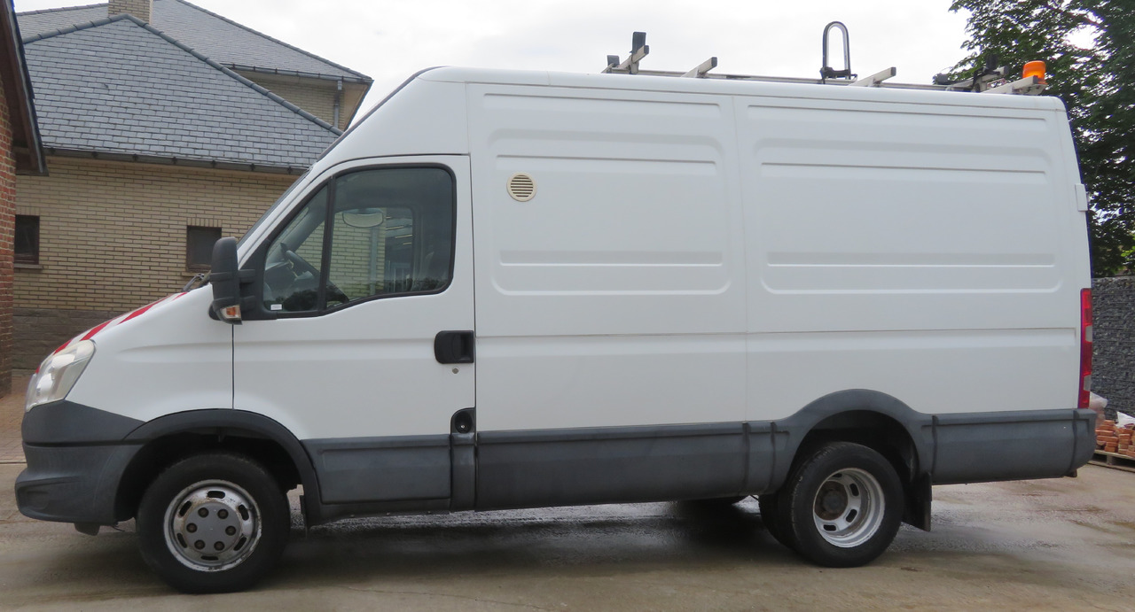 Iveco Daily 50C15 - 4X2 - Fourgon utilitaire: photos 4 Iveco Daily 50C15 - 4X2 - Fourgon utilitaire: photos 4